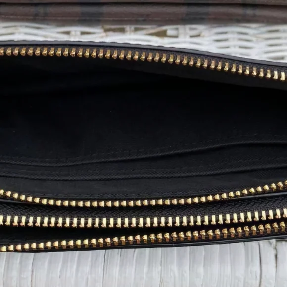 Coach Double Zip Ladies Wallet In Signature Canvas- Brown - Picture 5 of 6